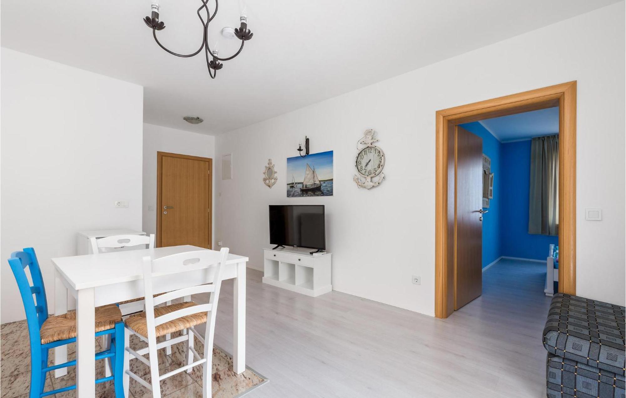 1 Bedroom Gorgeous Apartment In Mošćenička Draga Buitenkant foto