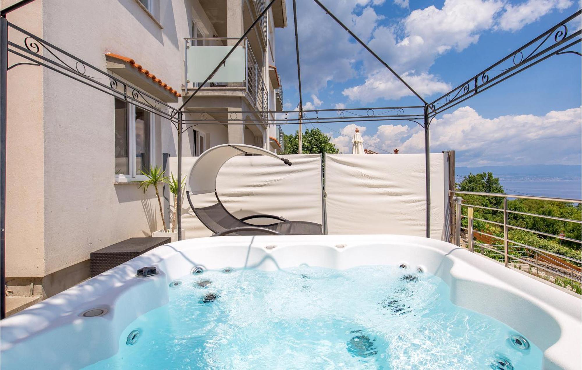1 Bedroom Gorgeous Apartment In Mošćenička Draga Buitenkant foto